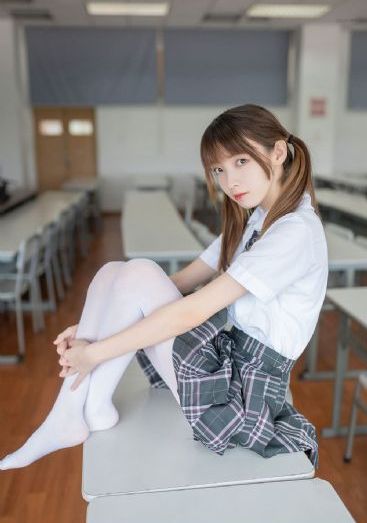 jizz丝袜20老师女人_蓝光免费高清观看