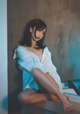 自拍偷拍22p_迅雷手机免费观看